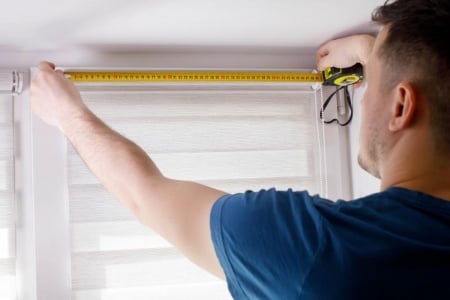 Les étapes essentielles pour une pose de fenêtres réussie dans le Doubs
