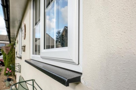 Pose de fen&ecirc;tres PVC, pourquoi ce choix s&eacute;duit tant de foyers ?