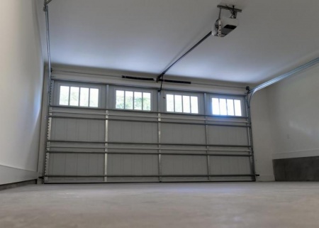 Porte de garage, comment choisir le bon mat&eacute;riau pour votre installation ?